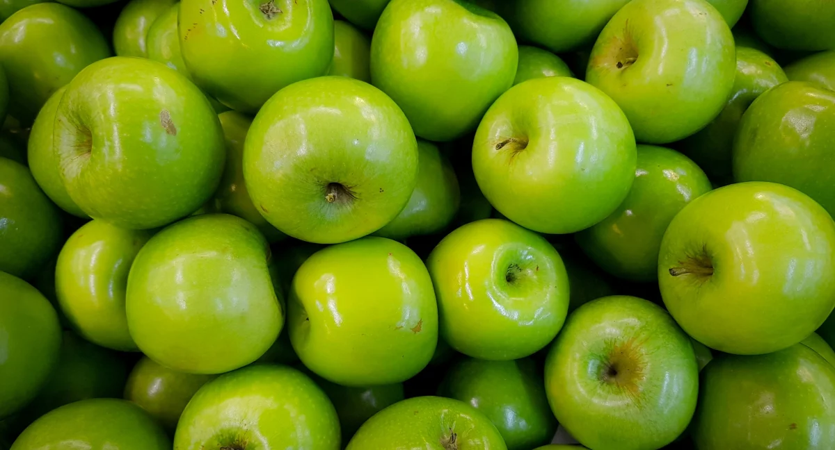 Green apples